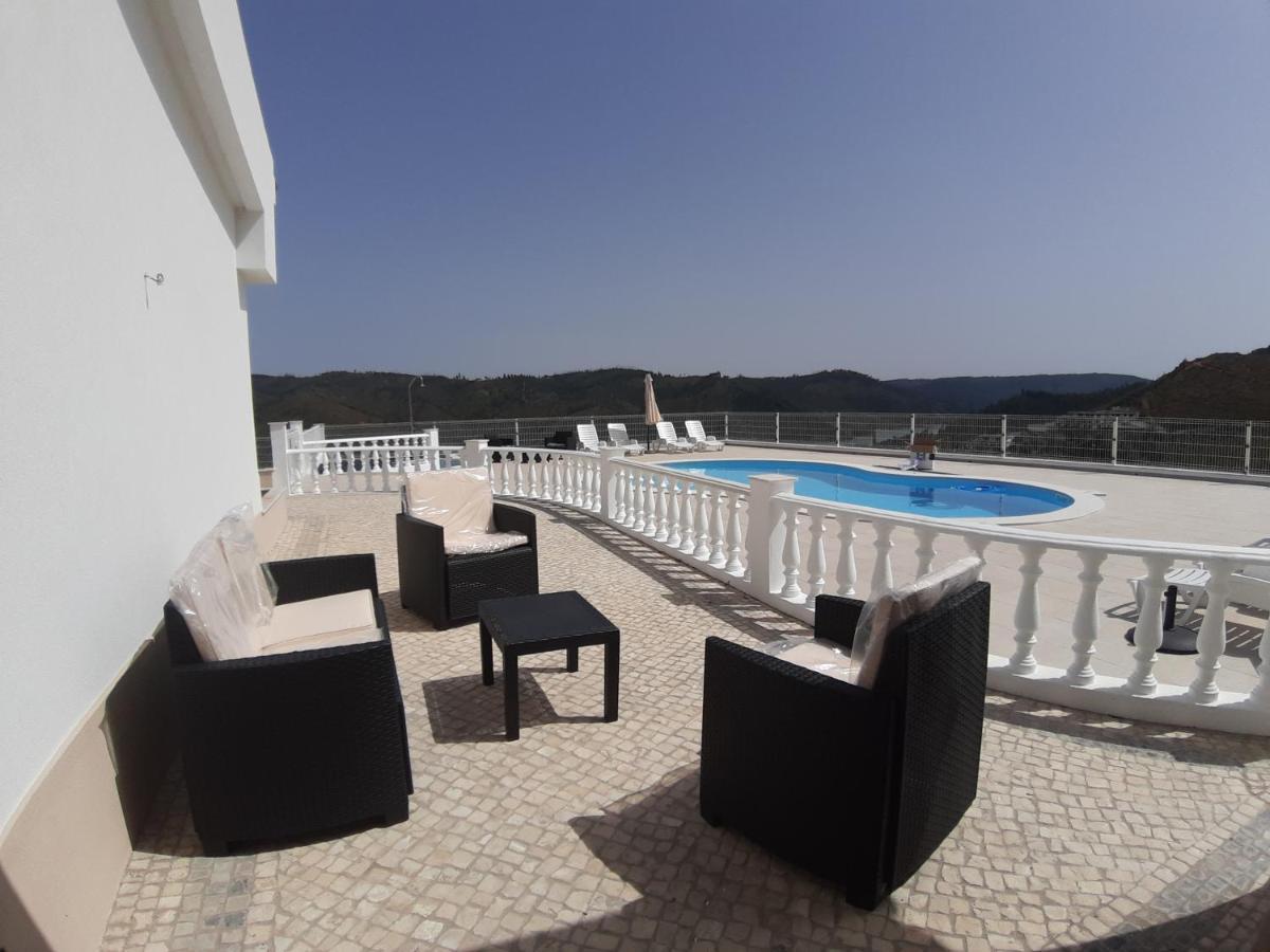 Lago Azul Villas Феррейра-ду-Зезере Екстер'єр фото
