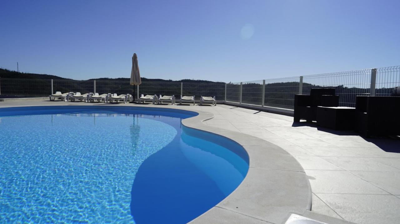 Lago Azul Villas Феррейра-ду-Зезере Екстер'єр фото