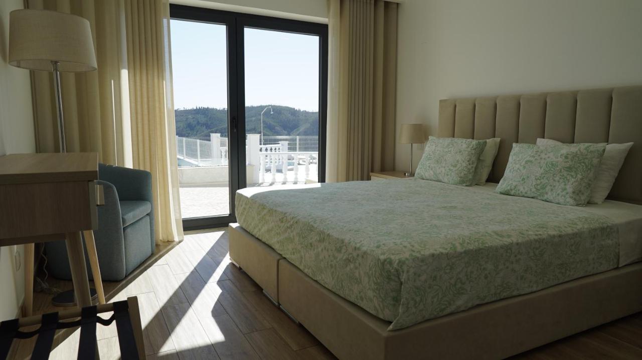Lago Azul Villas Феррейра-ду-Зезере Екстер'єр фото