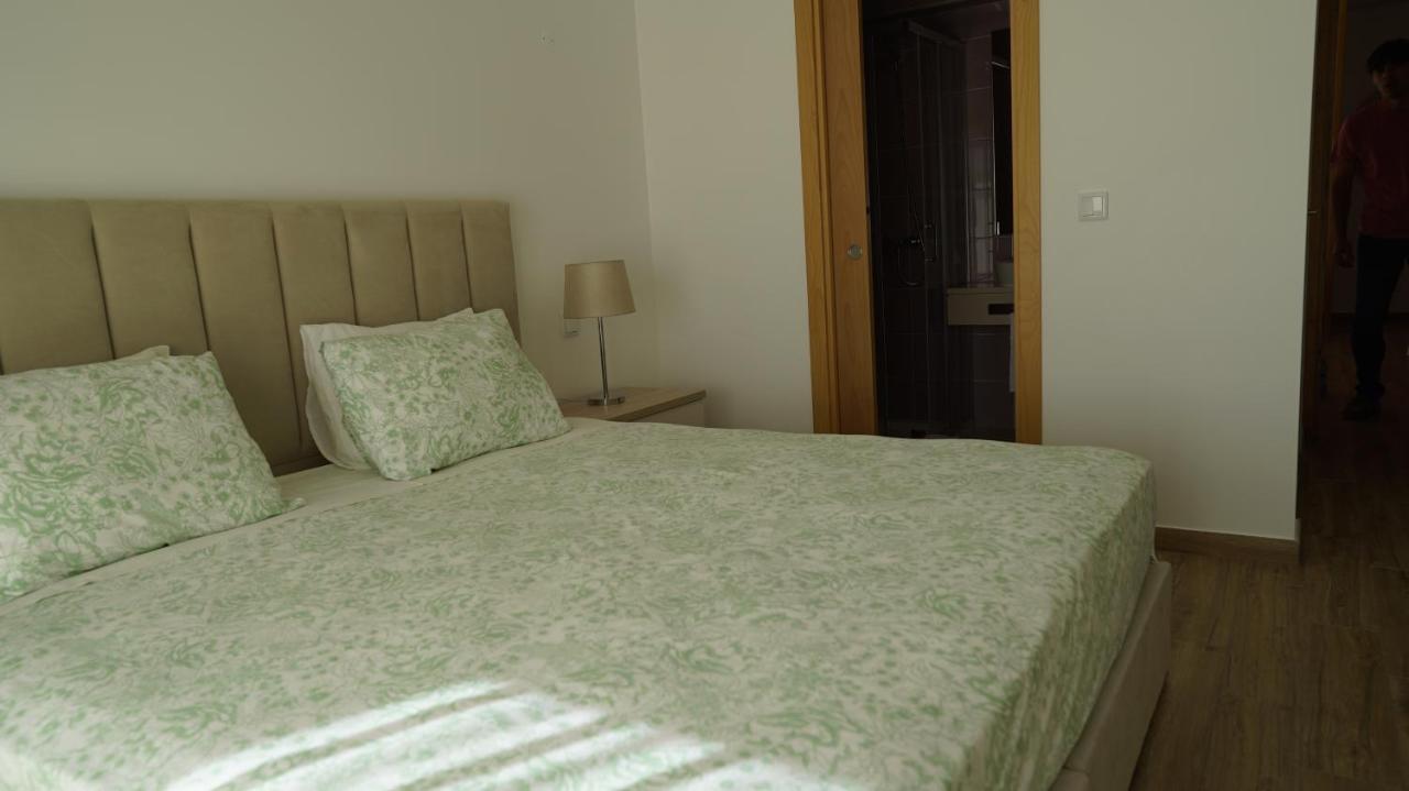 Lago Azul Villas Феррейра-ду-Зезере Екстер'єр фото
