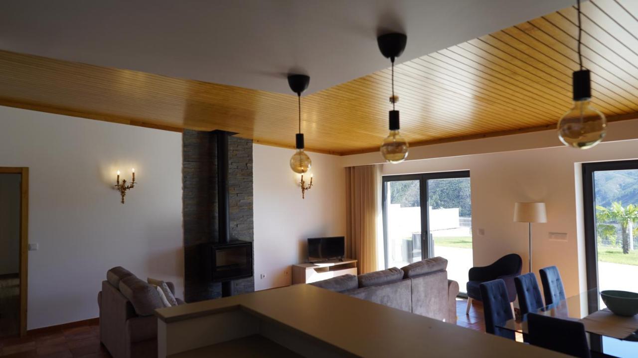 Lago Azul Villas Феррейра-ду-Зезере Екстер'єр фото